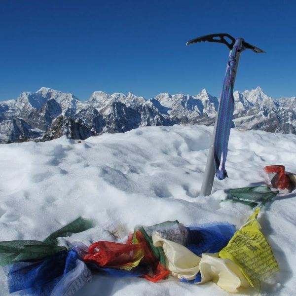 Three Peaks Climbing (Pokalde Peak, Island Peak, and Lobuche East Peak) 5,806 m, 6,189 m, 6,119 m 24 Night 25 Days