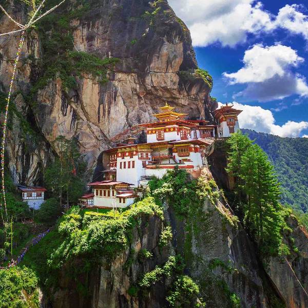 Bhutan: The Himalayan Wonderland